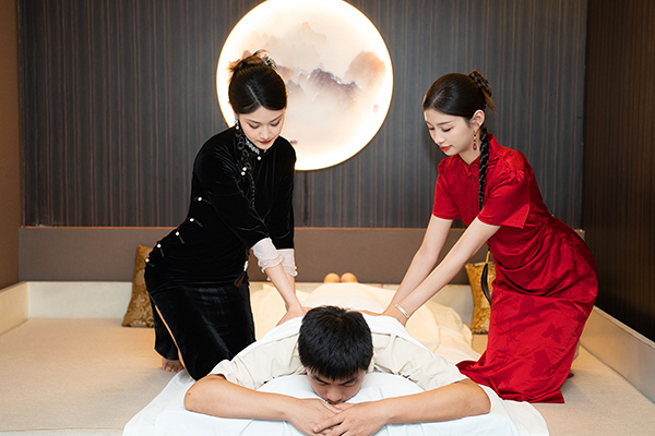 今天给大家安利一家双流区SPA按摩会馆,帝王级服务感受,这钱花值了